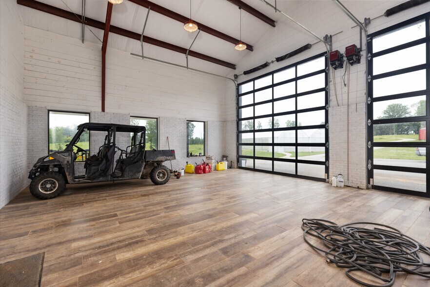 More Photos Of 2199 Roosterville Rd, Roopville Horse Stables For Sale