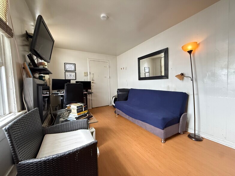 More Photos Of 615 Summit Ave, Union City Apartments For Sale