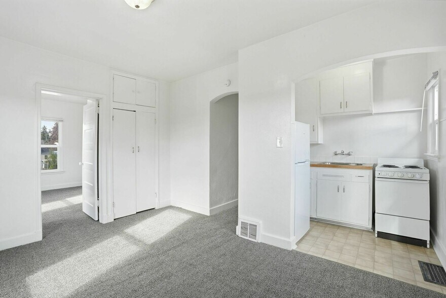 More Photos Of 1704-1712 N Ash St, Spokane Apartments For Sale