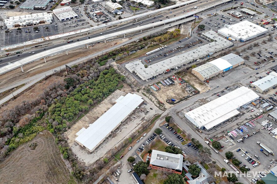 More Photos Of 4354 Industrial Center, San Antonio Light Manufacturing For Sale
