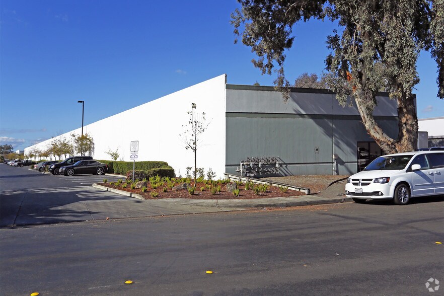 More Photos Of 44875 Industrial Dr, Fremont Warehouse For Lease