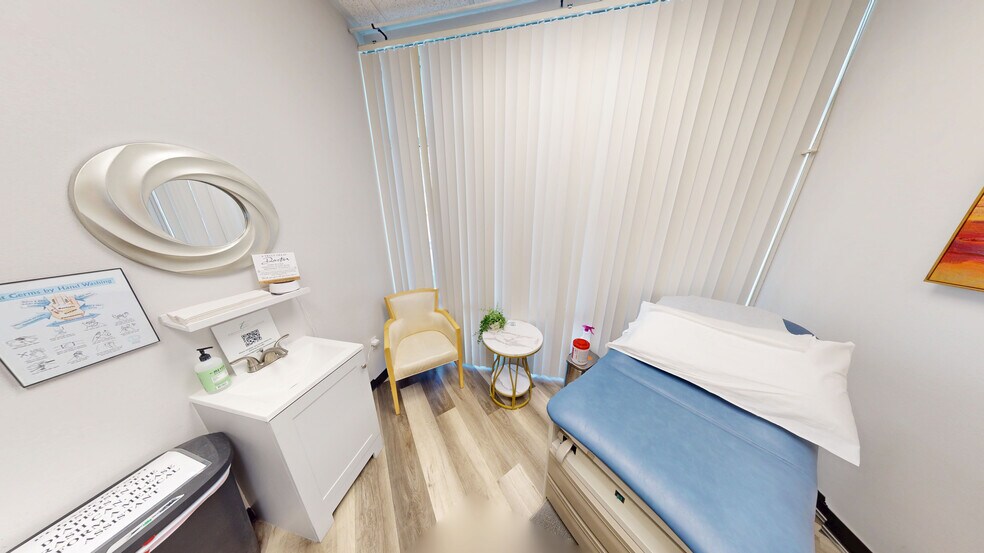 More Photos Of 3039 W Horizon Ridge Pky, Henderson Office For Lease