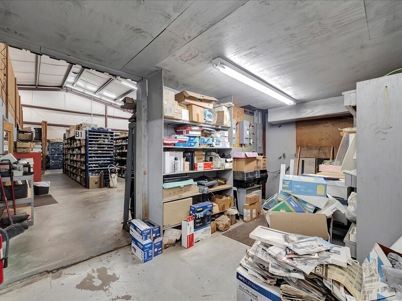 More Photos Of 1441 N Temple Dr, Diboll Auto Repair For Sale