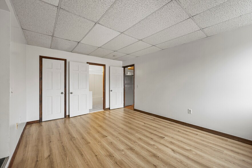 More Photos Of 55 Crystal St, Lenox Dale Apartments For Sale