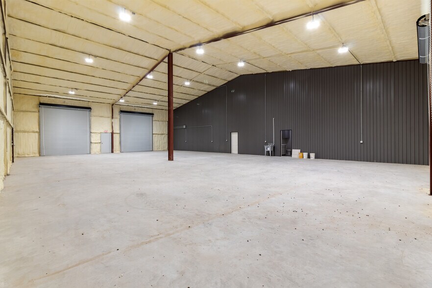 More Photos Of 4049 King Air Dr, Wixon Valley Warehouse For Lease