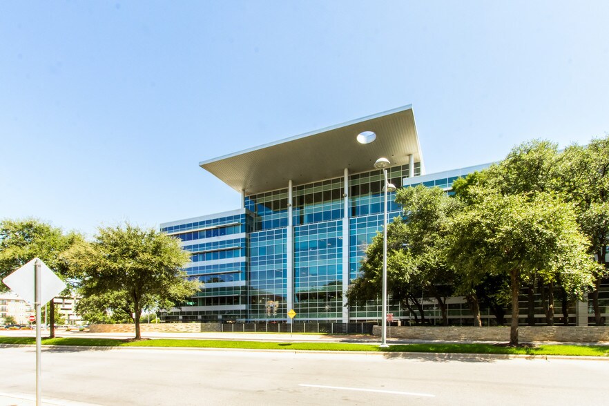 More Photos Of 2900 Esperanza Crossing, Austin Office For Lease
