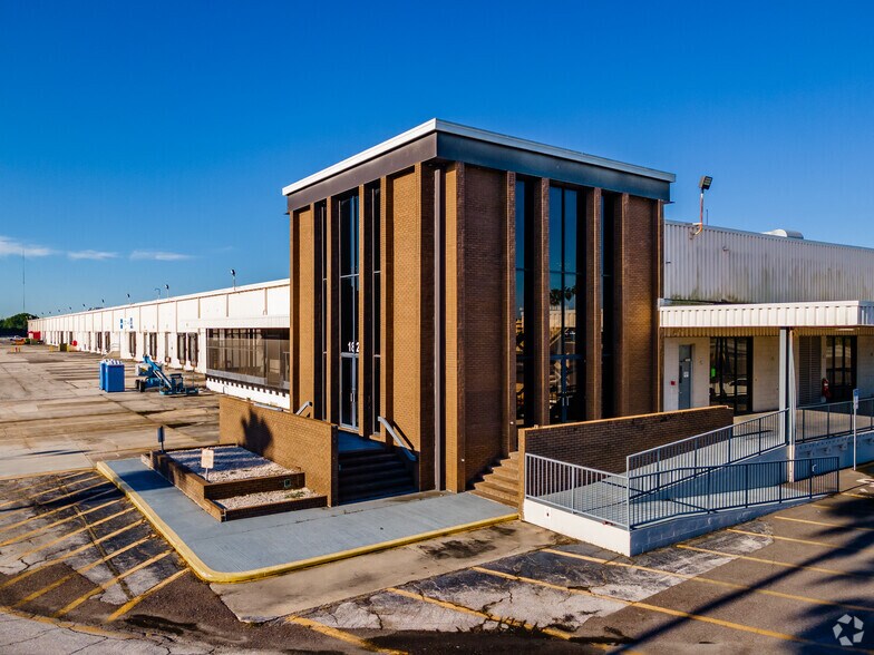 Primary Photo Of 1820 Massaro Blvd, Tampa Warehouse For Lease