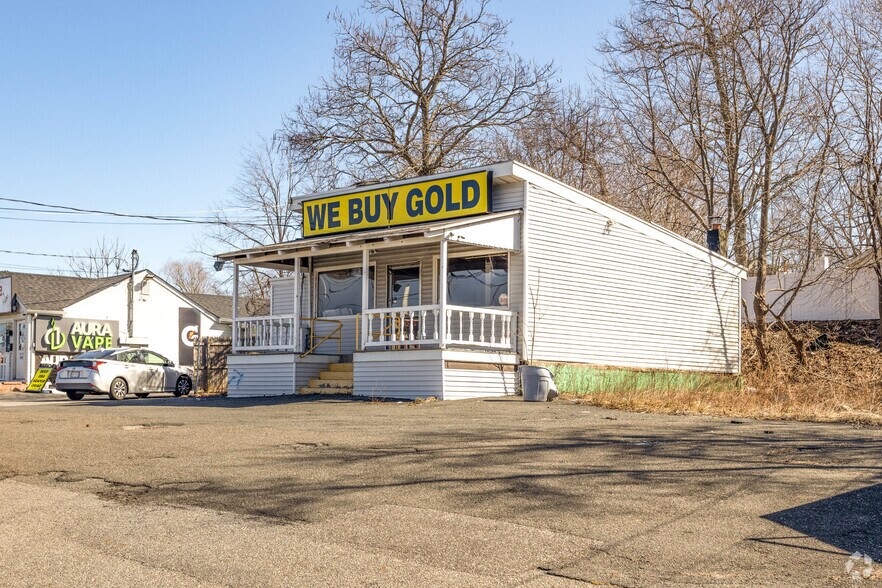 Primary Photo Of 1116 Middle Country Rd, Selden Storefront For Sale