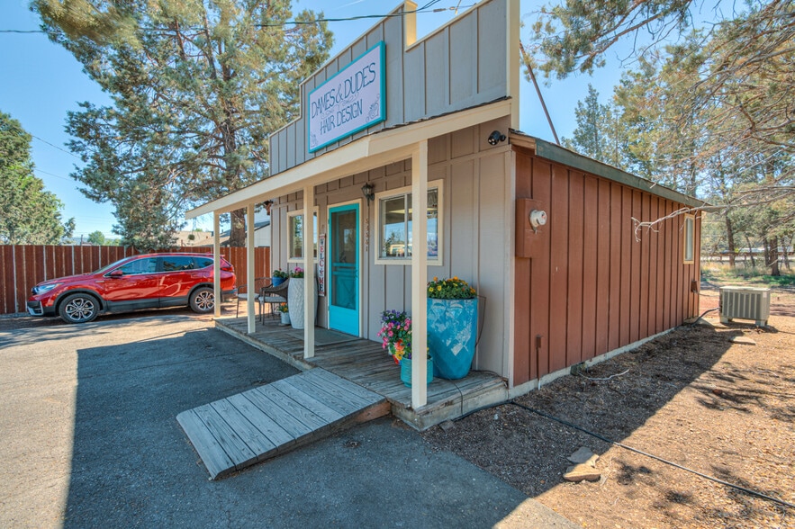 More Photos Of 64661 Bruce Ave, Bend General Retail For Sale