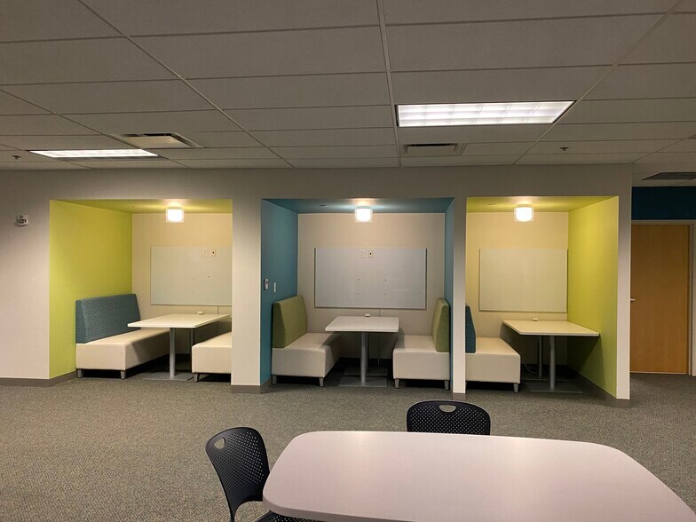 More Photos Of 100 Domain Dr, Exeter Light Distribution For Lease