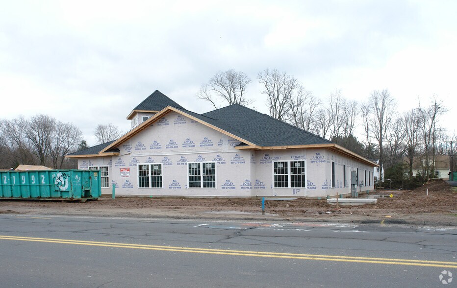 More Photos Of 72 Pine St, Bristol Medical For Sale