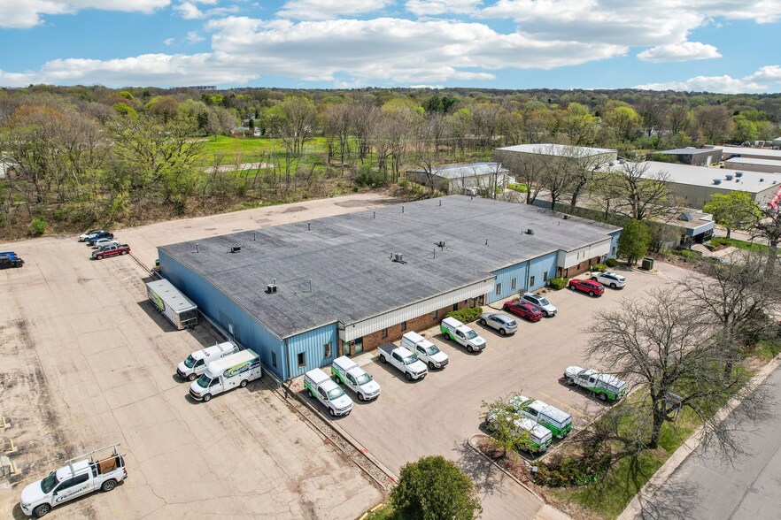 More Photos Of 4450-4462 Robertson Rd, Madison Light Distribution For Sale