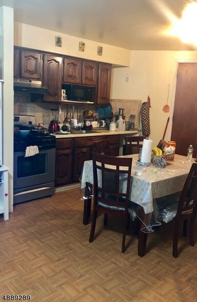 More Photos Of 179 Adams St, Newark Restaurant For Sale