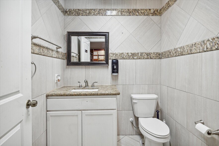 More Photos Of 11126 Timber Crest Dr, Houston Warehouse For Sale