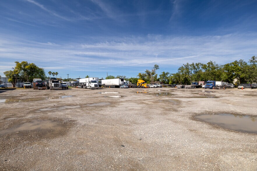 More Photos Of Patch Rd @ Seminole Avenue, Orlando Land For Lease