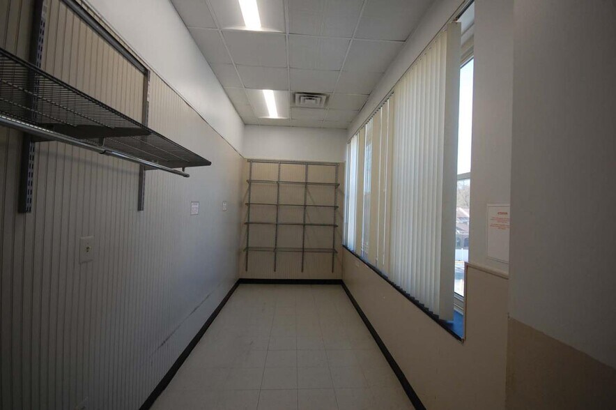 More Photos Of 10730 Connecticut Ave, Kensington Storefront Retail Office For Sale