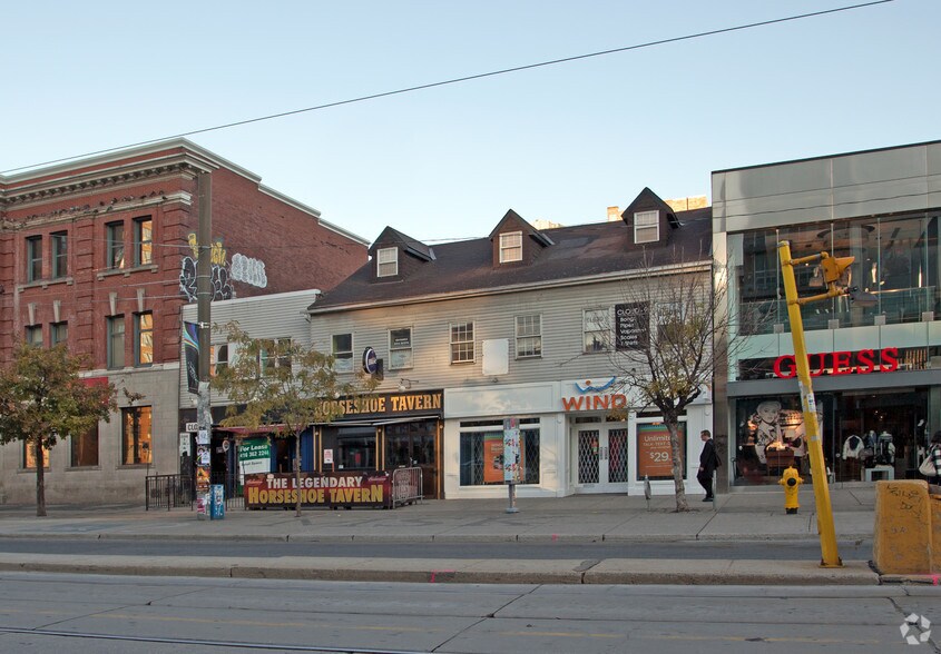 Primary Photo Of 368-372 Queen St W, Toronto Storefront For Lease