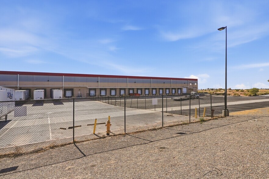 More Photos Of 1300 Desert Willow Rd, Los Lunas Manufacturing For Sale