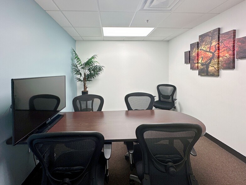 More Photos Of 120 N Washington Sq, Lansing Coworking Space