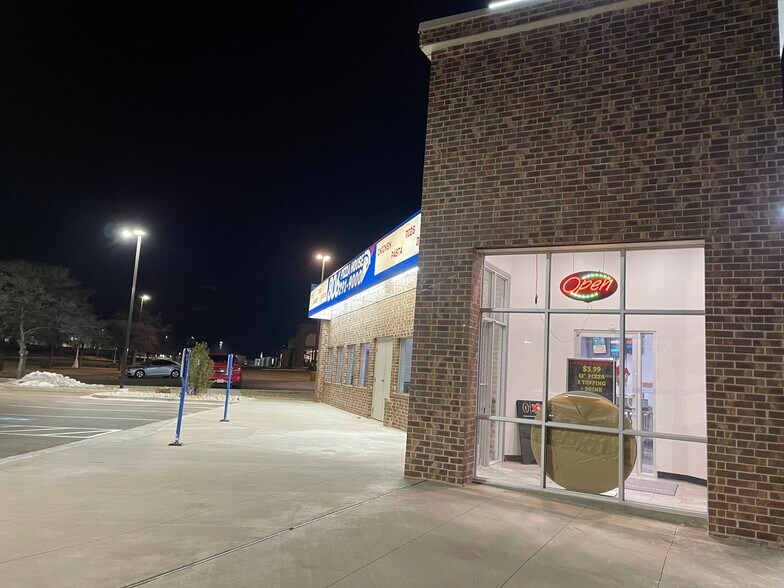 More Photos Of 1140 Kermit St, Plainview Restaurant For Sale