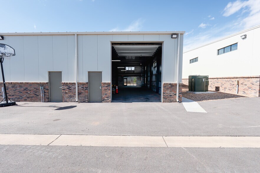 More Photos Of 4520 Venture Dr, Johnstown Flex For Sale