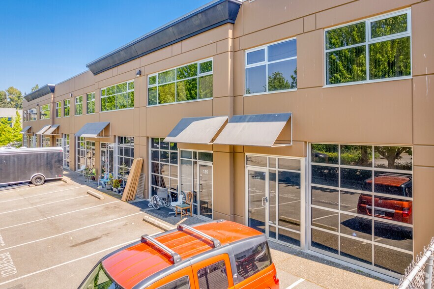More Photos Of 15100 Knox Way, Richmond Light Distribution For Lease