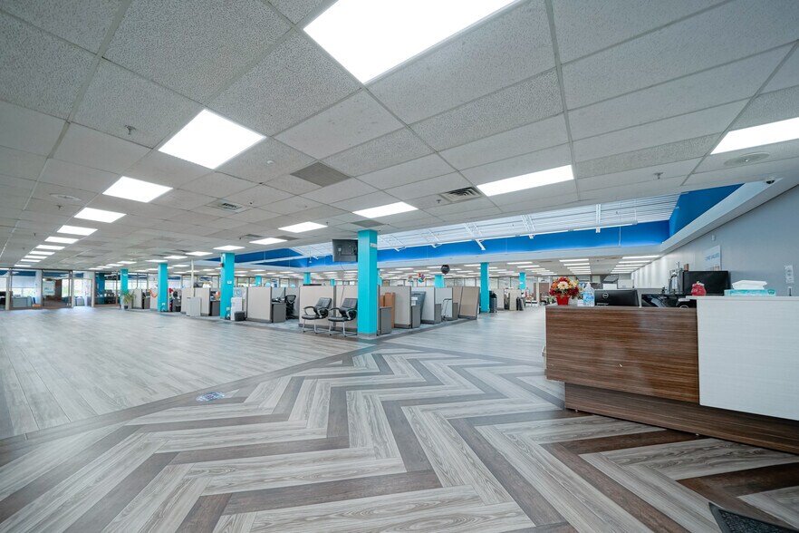 More Photos Of 663 E Crescent Ave, Ramsey Office For Lease