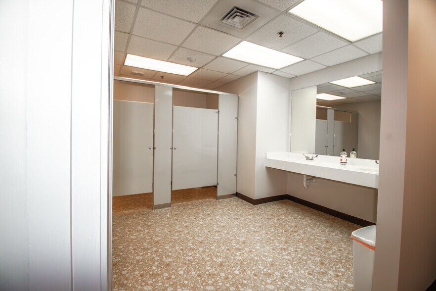 More Photos Of 50 Clay St, Morgantown Office Residential For Lease