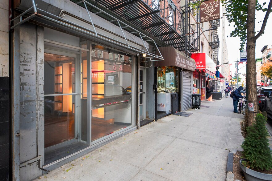 More Photos Of 144 Hester St, New York Apartments For Lease