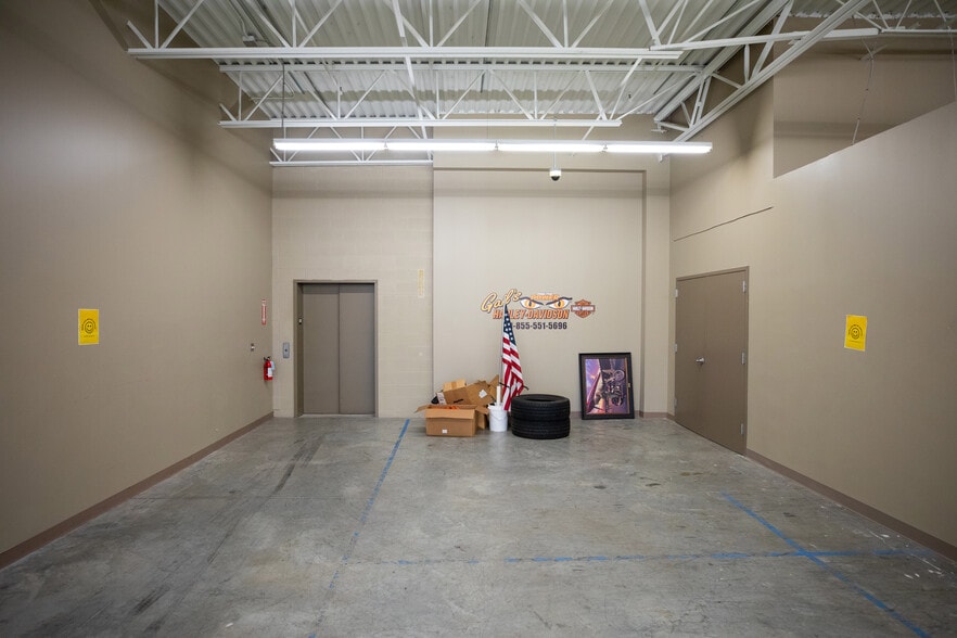 More Photos Of 5900 Mo-150 Hwy, Grandview Auto Dealership For Sale