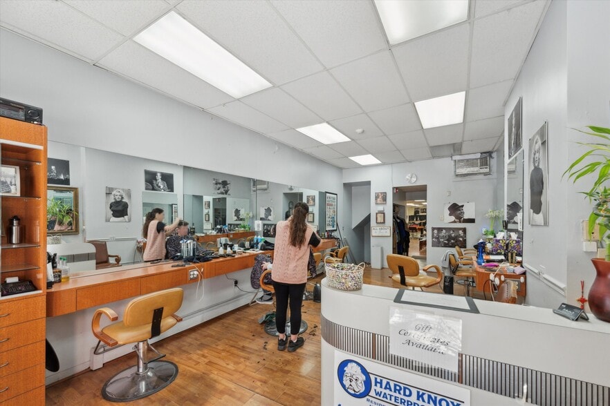 More Photos Of 42 S 19th St, Philadelphia Storefront Retail Residential For Lease