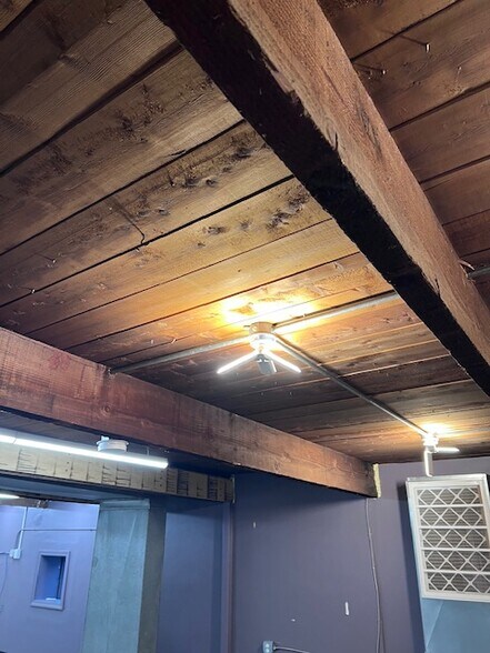 More Photos Of 10-12 Park St, Winchester Flex For Lease