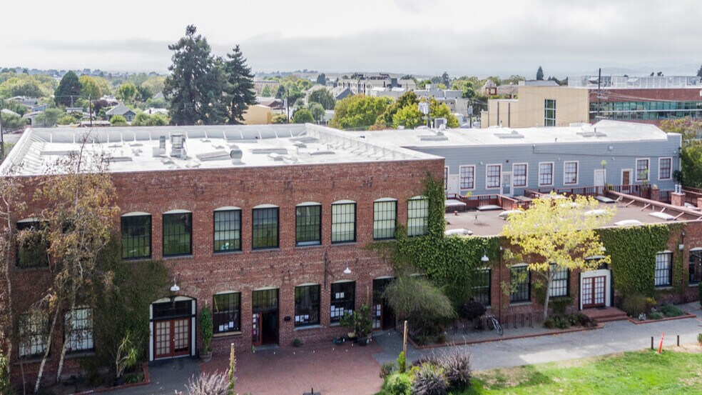 More Photos Of 1250 Addison St, Berkeley Light Distribution For Lease