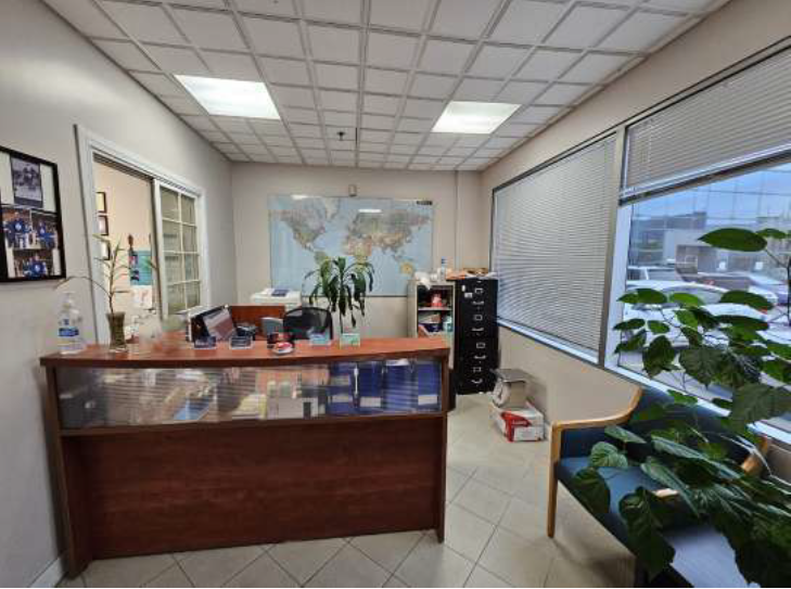 More Photos Of 2355 Derry Rd E, Mississauga Office For Sale