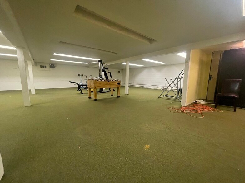 More Photos Of 1006 Aultman St, Ely Office For Sale