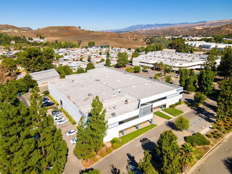 More Photos Of 2255 Union Pl, Simi Valley Distribution For Lease