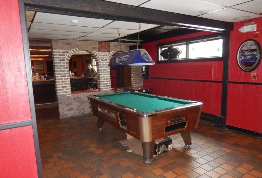 More Photos Of 354 Tiogue Ave, Coventry Restaurant For Sale