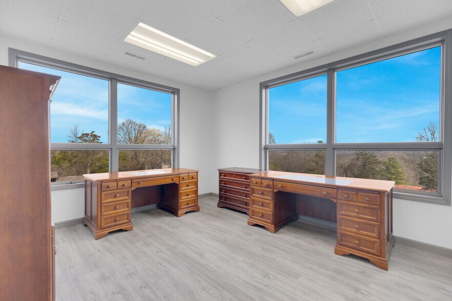 More Photos Of 75 Commerce Cir, Durham Service For Lease