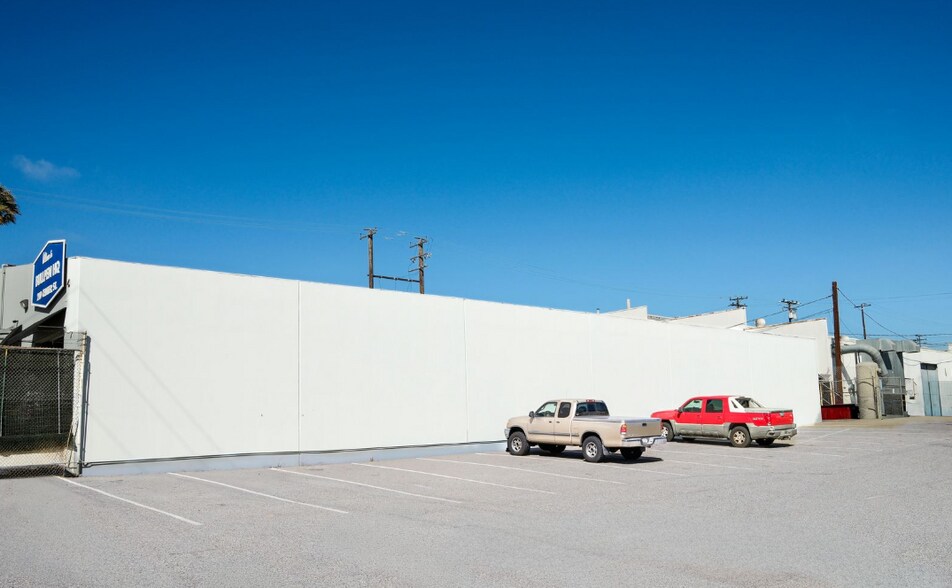 More Photos Of 1142 E Grand Ave, El Segundo Manufacturing For Lease