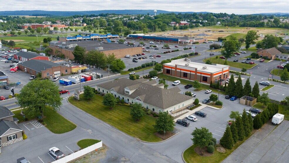 More Photos Of 60 Doe Run Rd, Manheim Medical For Lease