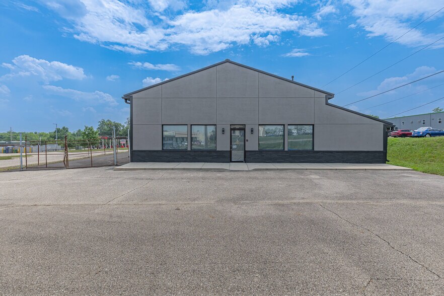 Primary Photo Of 2710 Needmore Rd, Dayton Service For Lease