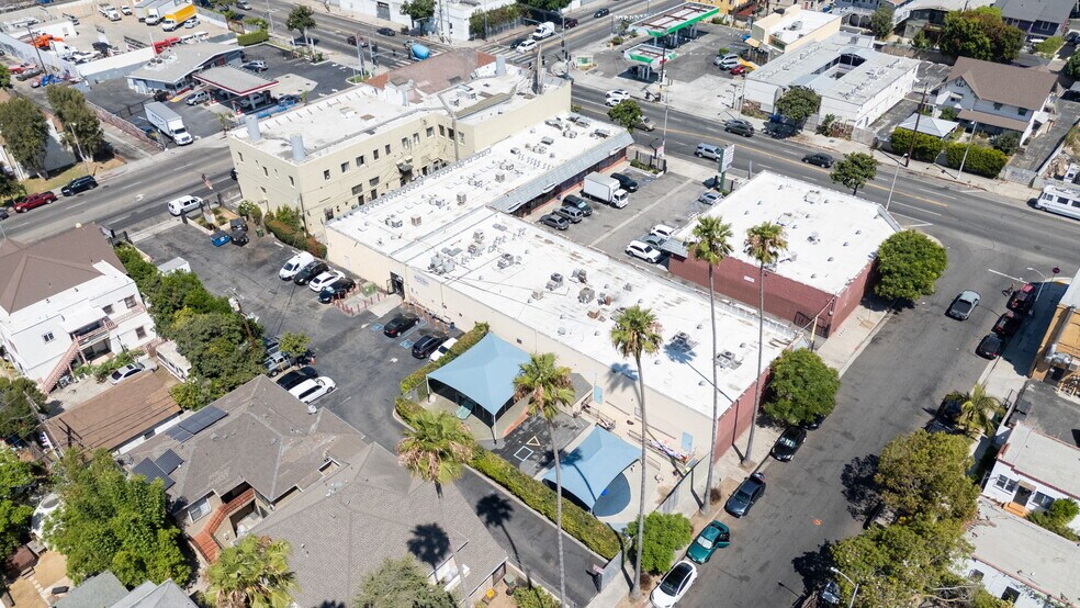More Photos Of 1660 W Adams Blvd, Los Angeles Storefront For Sale