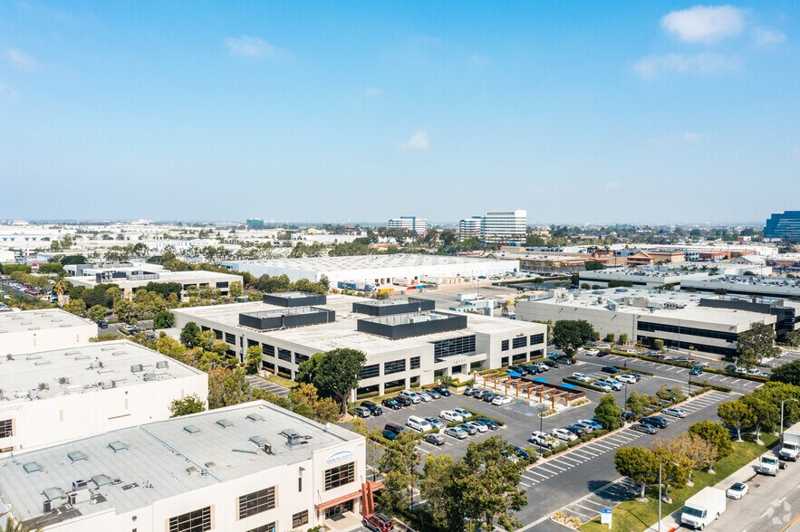 More Photos Of 19701 Hamilton Ave, Torrance Office For Sale