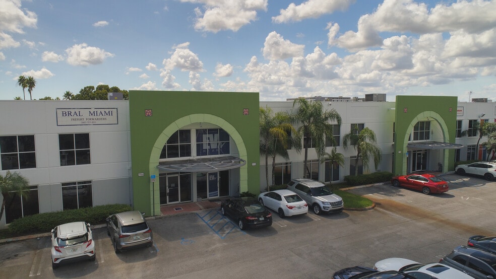 More Photos Of 7770 NW 46th St, Doral Warehouse For Sale