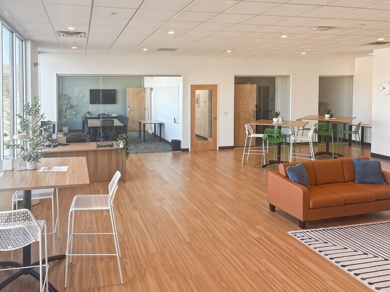 More Photos Of 287 Grove St, Worcester Coworking Space