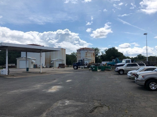 More Photos Of 413 Bickerstaff Rd, Richmond Service For Sale