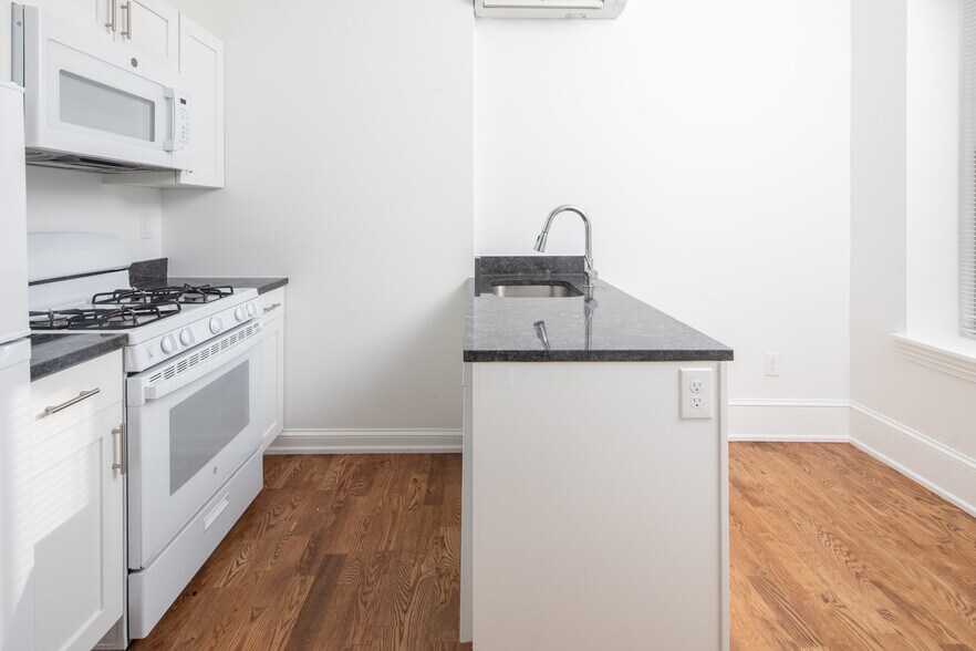 More Photos Of 228 E Hanover St, Trenton Apartments For Sale