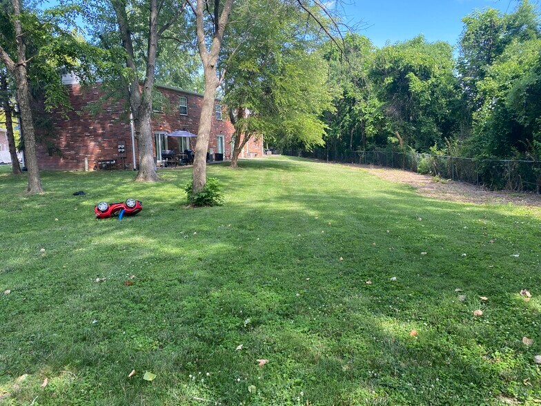 More Photos Of 1624 Northwinds Estates Dr, Saint Louis Apartments For Sale