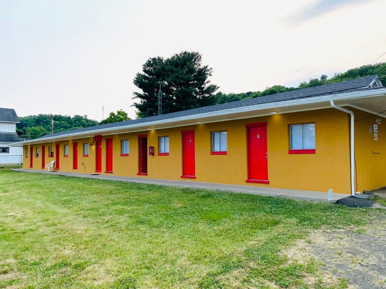 More Photos Of 1901 Clark Ave, Wellsville Hotel For Sale