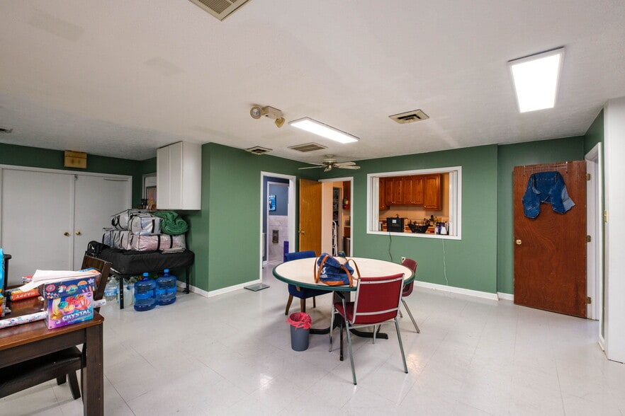 More Photos Of 5700 Edinburg Gap Rd, Fort Valley Religious Facility For Sale